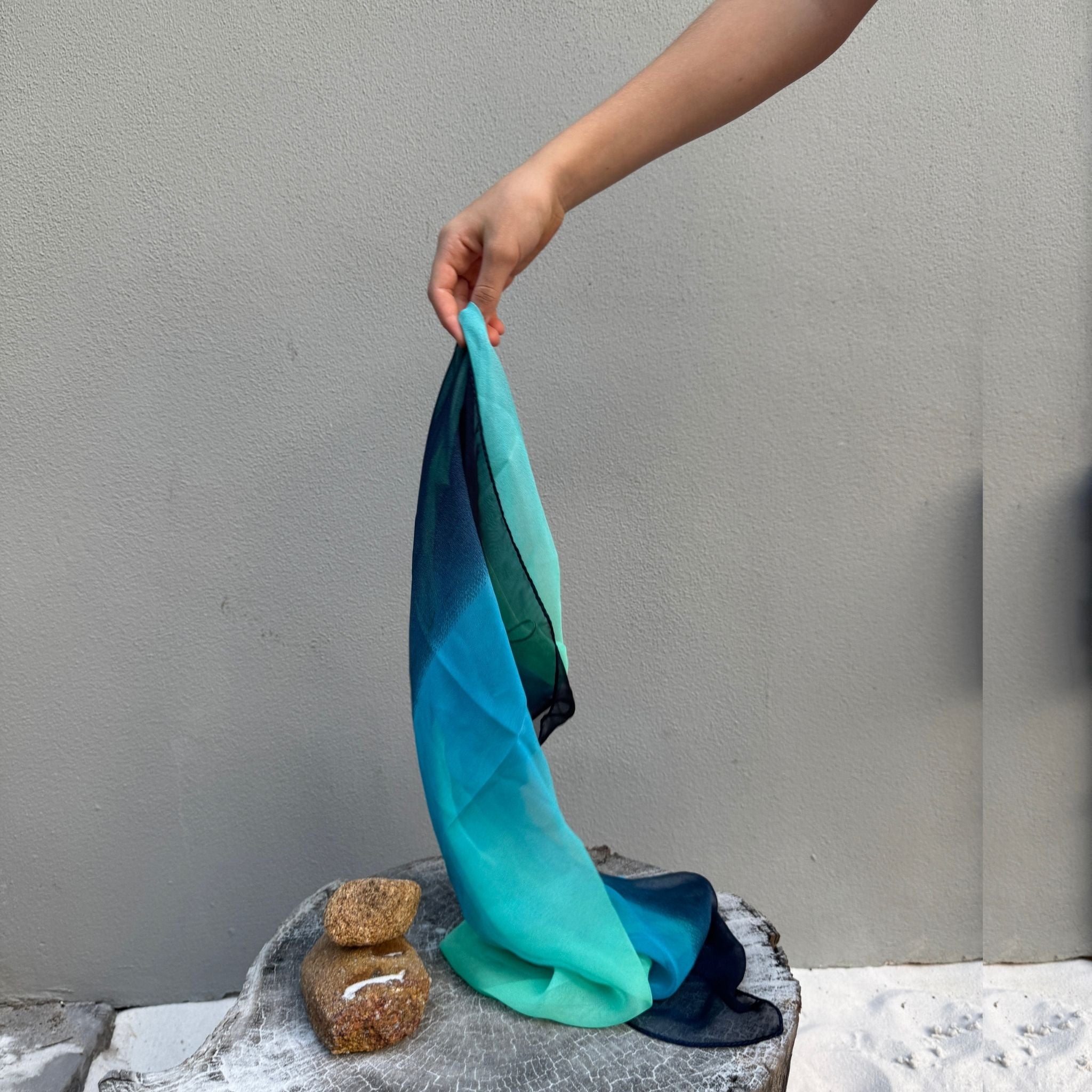 Play scarf